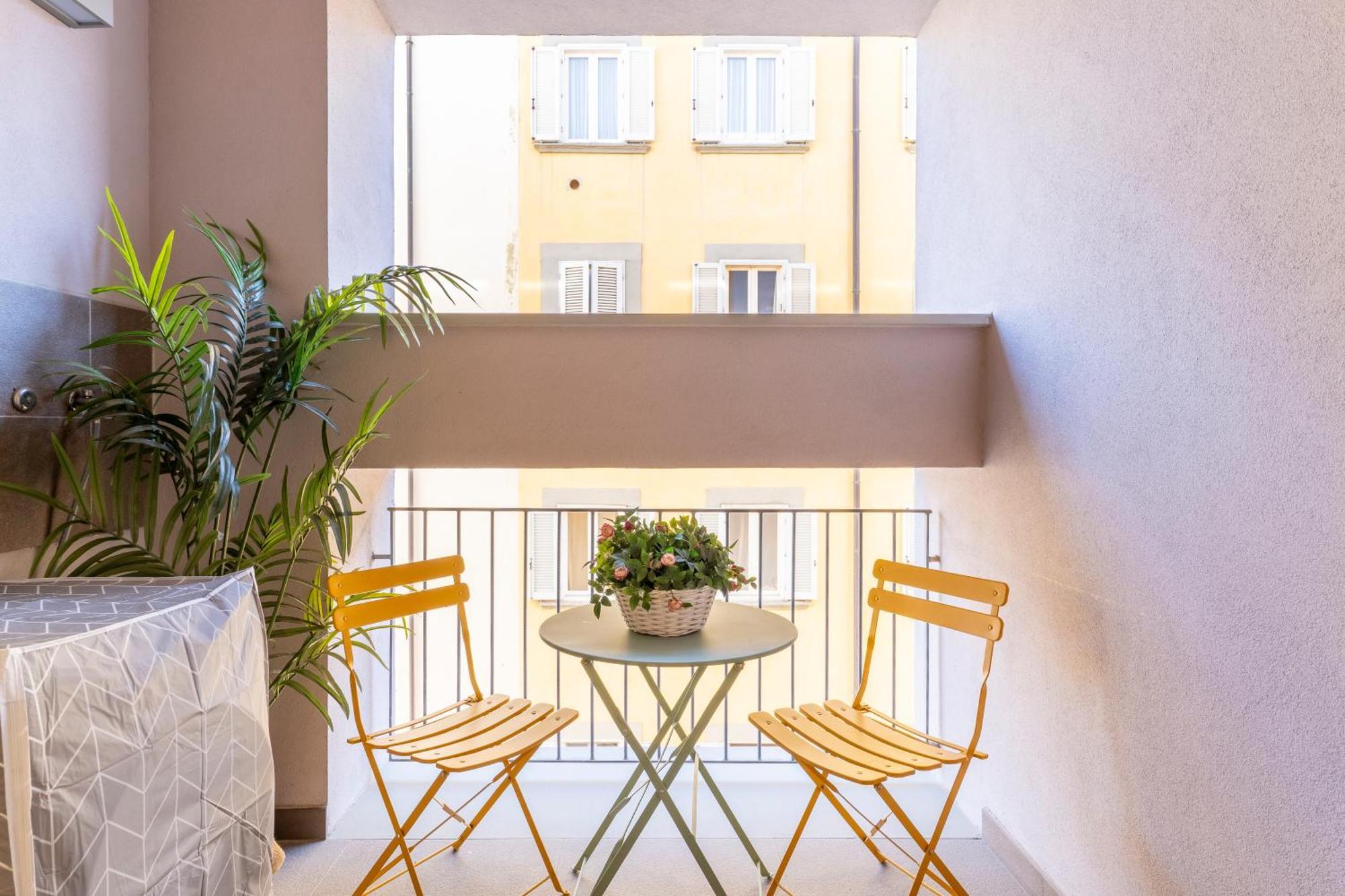 Piazza Cavallotti & Mercato Centrale Apartment! Ліворно Екстер'єр фото