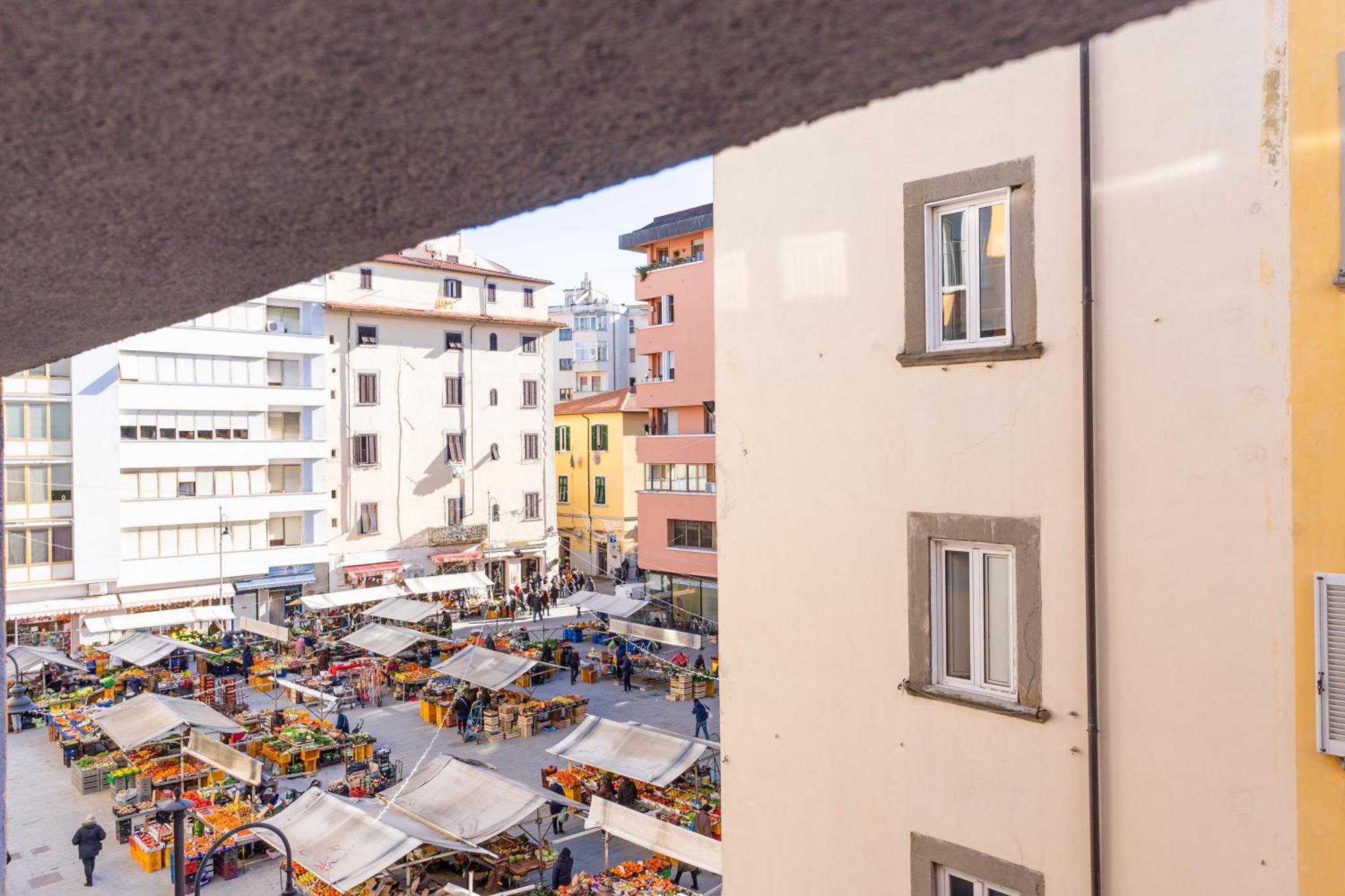 Piazza Cavallotti & Mercato Centrale Apartment! Ліворно Екстер'єр фото
